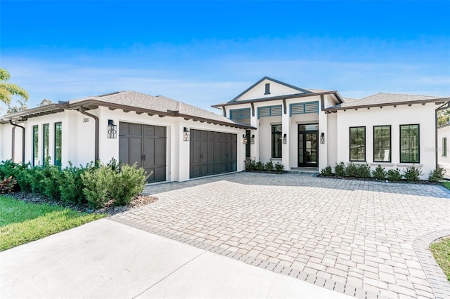 view of front facade featuring a garage