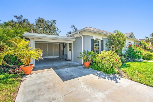 view of front facade featuring a garage