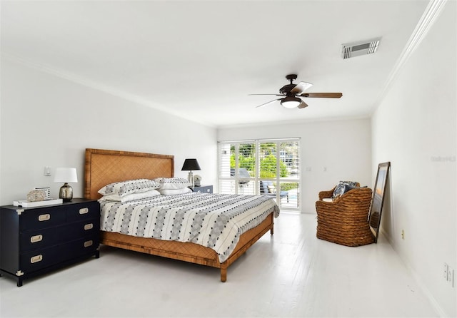 bedroom with access to exterior, crown molding, visible vents, light wood-style floors, and a ceiling fan