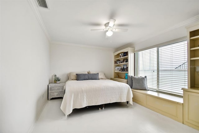 bedroom with ceiling fan, ornamental molding, visible vents, and baseboards