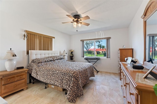 bedroom with ceiling fan