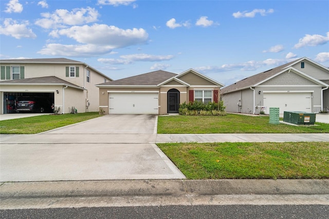 view of front of home featuring a front lawn