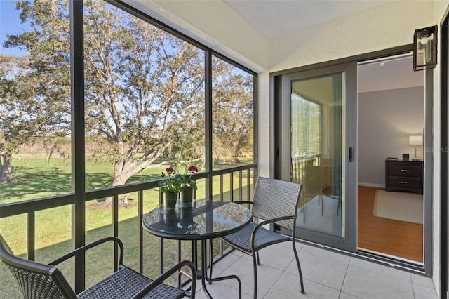 view of sunroom / solarium