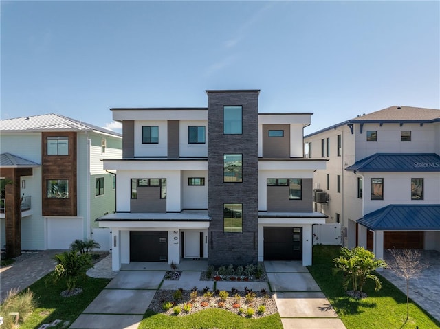 view of front of house featuring a garage