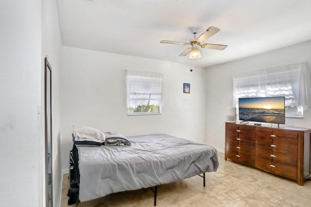 bedroom with ceiling fan