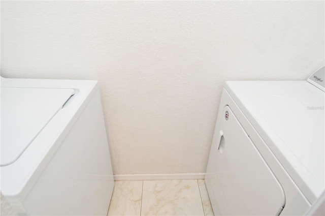 laundry area featuring washer / dryer