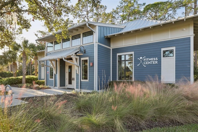 view of front of home with metal roof