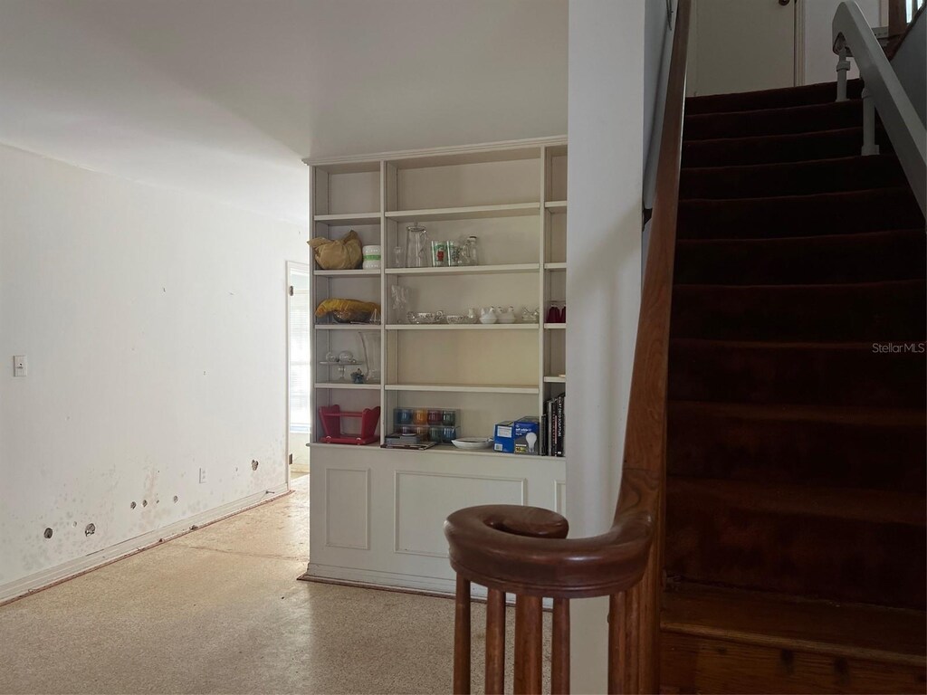 631 Hudson Ave, Tampa, FL 33606 - photo 3