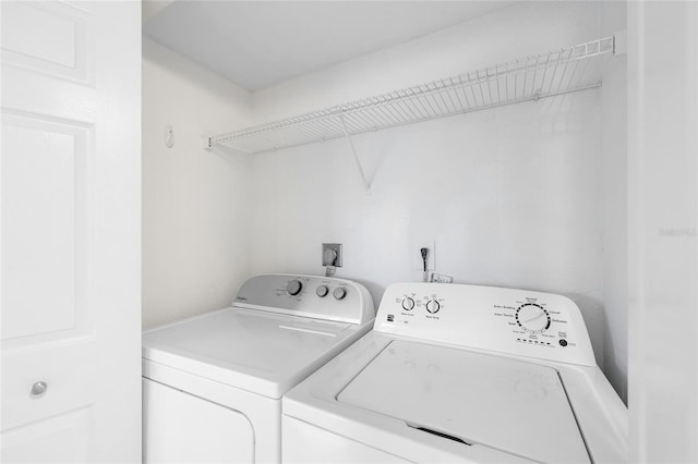 5618 Baywater Dr Unit 5618, Tampa, FL 33615 - laundry area featuring laundry area and independent washer and dryer