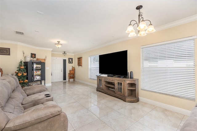 living area featuring a notable chandelier, ornamental molding, visible vents, and baseboards