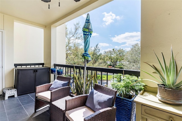 balcony with ceiling fan