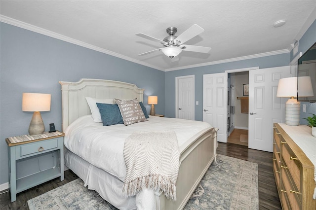 bedroom featuring ceiling fan, a textured ceiling, dark hardwood / wood-style flooring, and ornamental molding