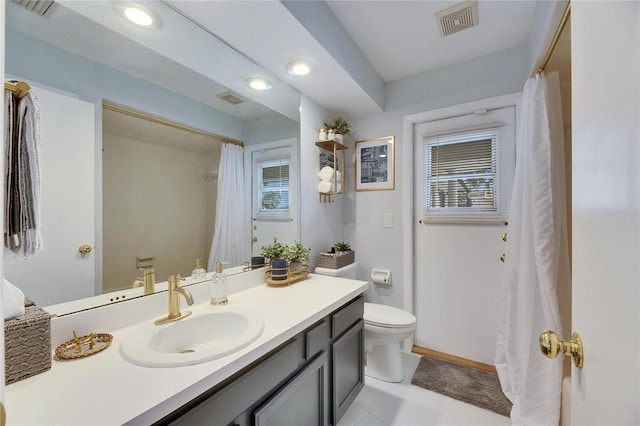 811 Eagle Ln, Apollo Beach, FL 33572 - full bath featuring vanity, tile patterned floors, recessed lighting, and a shower with curtain