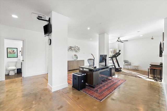 workout area featuring recessed lighting, baseboards, and a ceiling fan