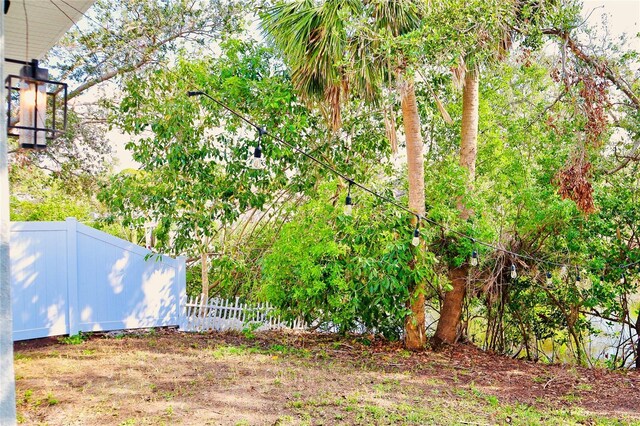 809 30th Ct E, Bradenton, FL 34208 - view of yard featuring fence
