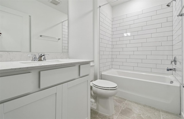 10352 Cross River Trl, Parrish, FL 34219 - full bath with toilet, vanity, and washtub / shower combination
