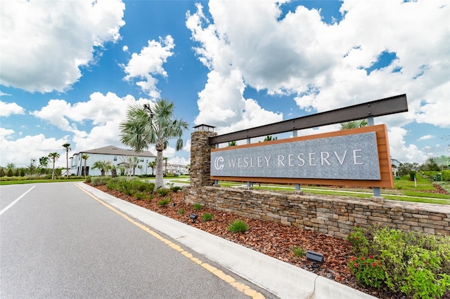 view of community / neighborhood sign