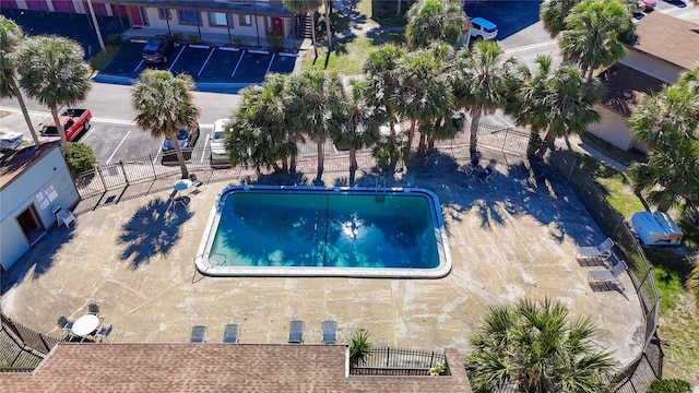 6312 Newtown Cir Unit 12A5, Tampa, FL 33615 - view of swimming pool featuring fence