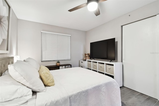 bedroom with ceiling fan