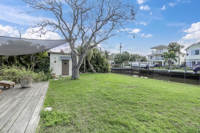 view of yard featuring a water view