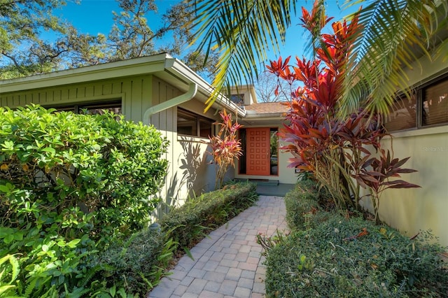 view of entrance to property