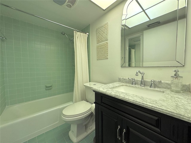 2630 Pearce Dr Unit 107, Clearwater, FL 33764 - full bath with toilet, vanity, tile patterned flooring, visible vents, and shower / bath combination with curtain