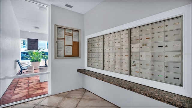 855 Bayway Blvd Unit 105, Clearwater, FL 33767 - surrounding community featuring mail area