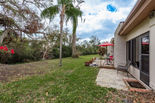 view of yard with a patio