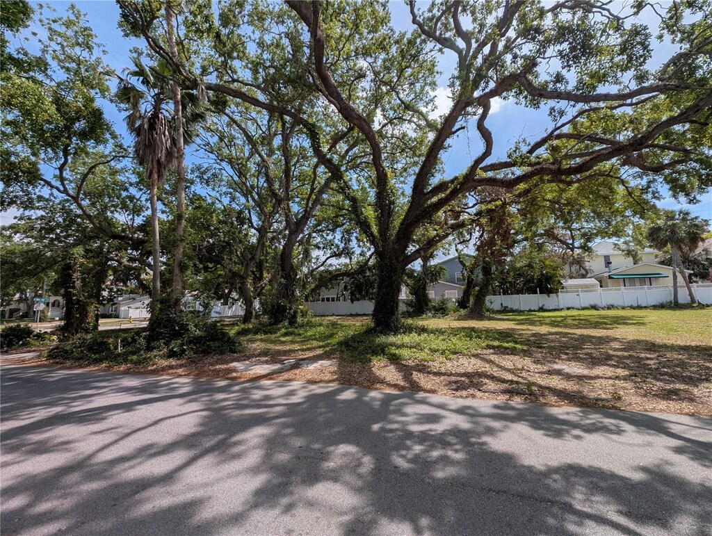 3102 W Coachman Ave, Tampa, FL 33611 - photo 1
