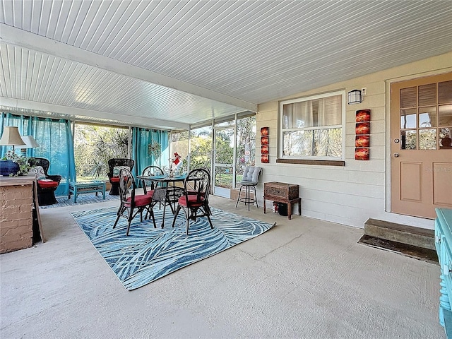 4100 Narvarez Way S, Saint Petersburg, FL 33712 - sunroom featuring outdoor dining area and entry steps
