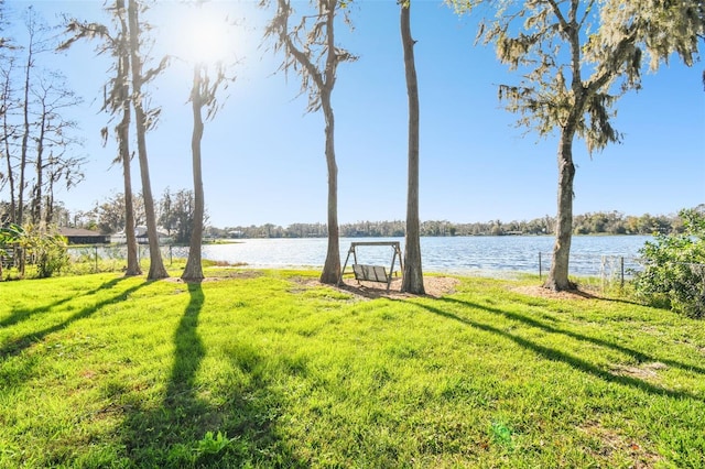 view of yard featuring a water view