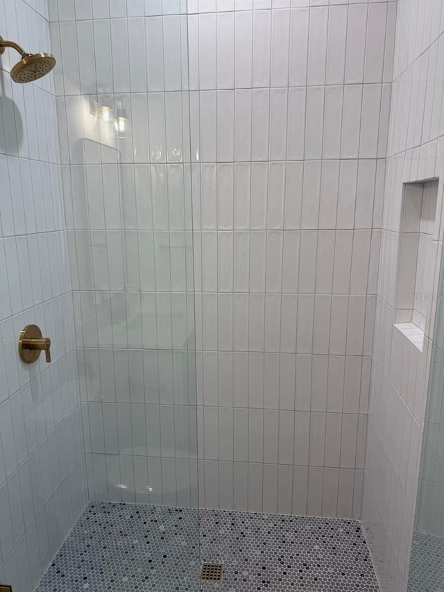 418 W Frances Ave Unit 2, Tampa, FL 33602 - full bathroom with a tile shower