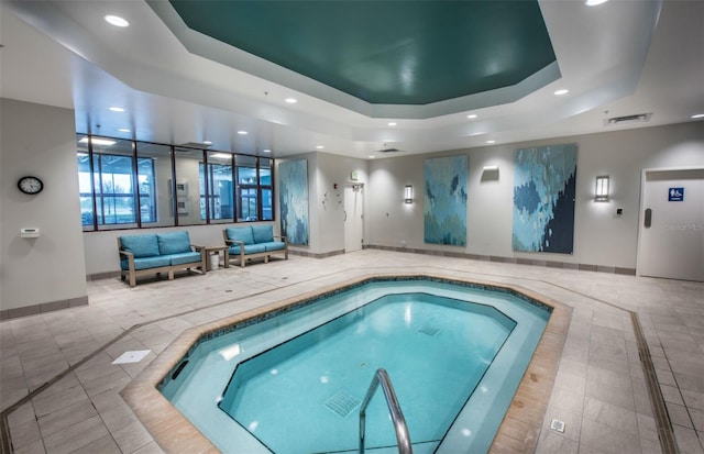 view of swimming pool featuring a pool