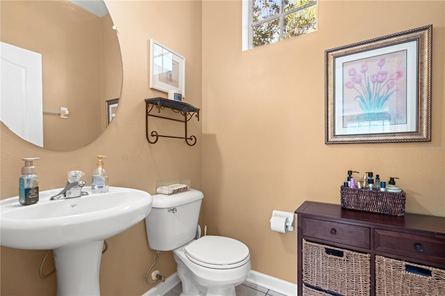 2824 Conch Hollow Dr, Brandon, FL 33511 - half bathroom featuring toilet and baseboards