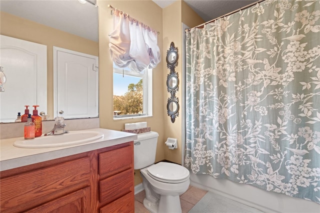 2824 Conch Hollow Dr, Brandon, FL 33511 - full bathroom featuring shower / tub combo with curtain, vanity, toilet, and tile patterned floors