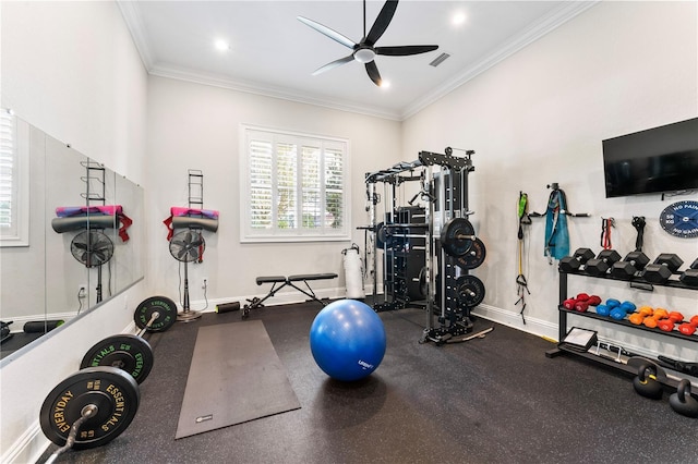 workout area featuring crown molding, recessed lighting, visible vents, ceiling fan, and baseboards