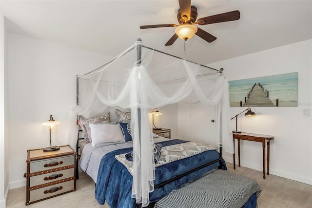 bedroom with a ceiling fan