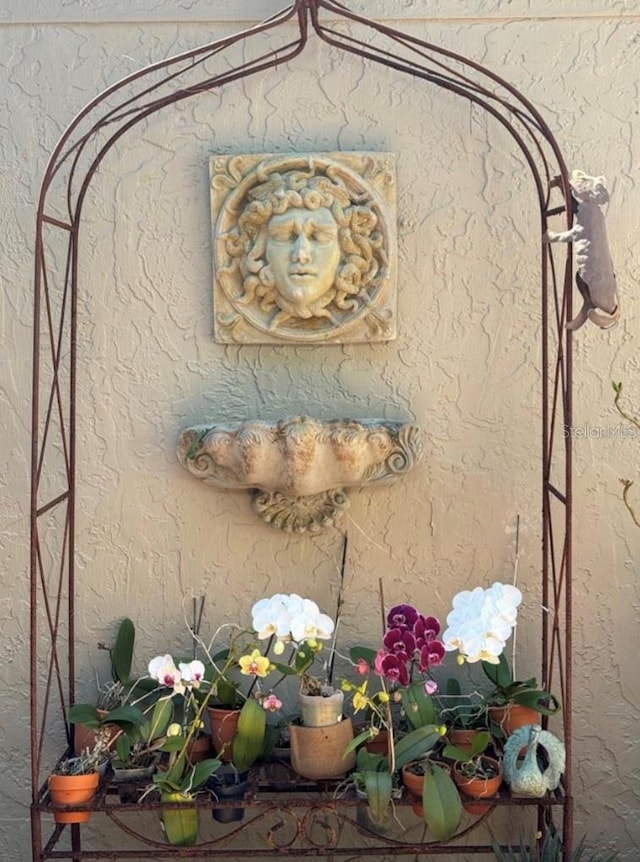 details with stucco siding