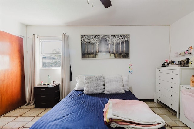 bedroom with a ceiling fan