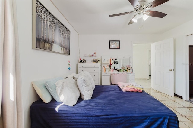 bedroom with ceiling fan