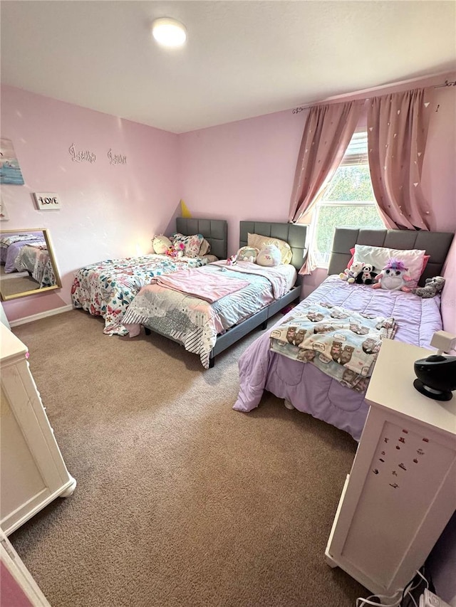 bedroom with carpet flooring