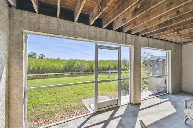 view of unfurnished sunroom