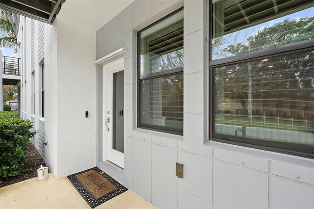 1110 25th St N, Saint Petersburg, FL 33713 - property entrance with stucco siding