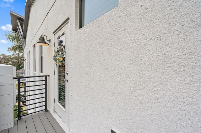 1110 25th St N, Saint Petersburg, FL 33713 - exterior space with a balcony and stucco siding