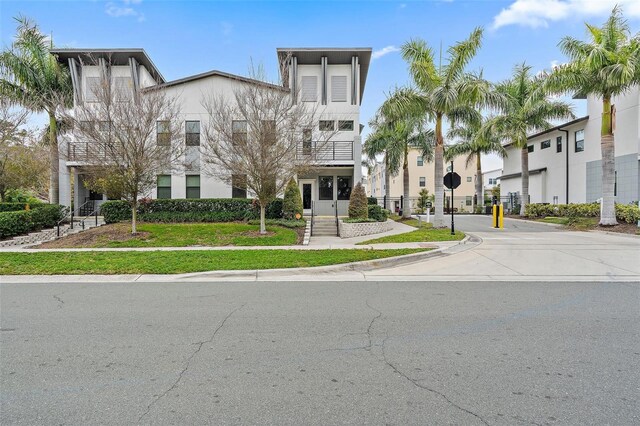 1110 25th St N, Saint Petersburg, FL 33713 - view of front of house with driveway