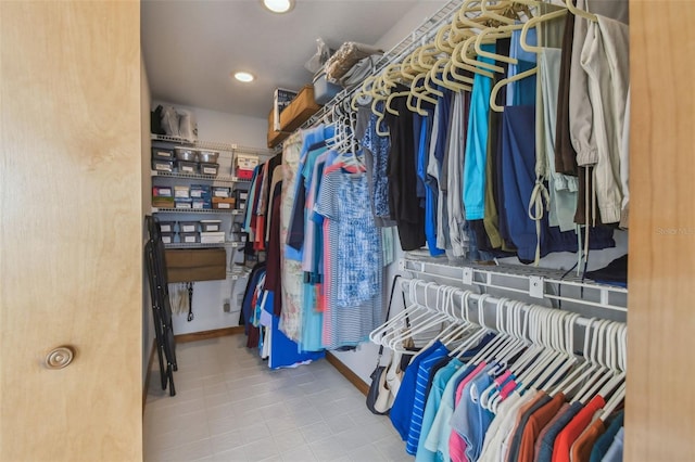 view of spacious closet