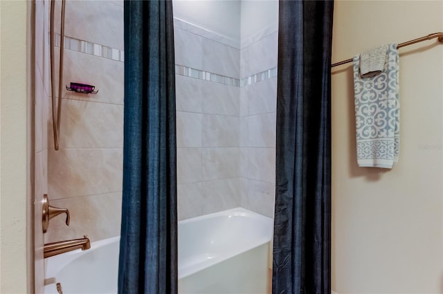 full bathroom featuring shower / bath combo