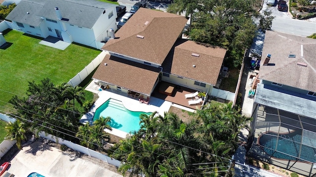 birds eye view of property featuring a residential view