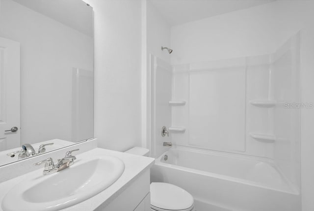 1931 Rosewood Cir, Lakeland, FL 33810 - bathroom with vanity and shower / bath combination
