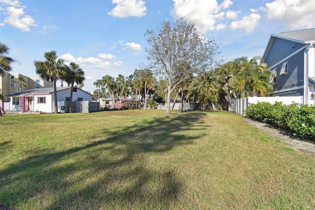 Listing photo 3 for 3961 Oleander Way, St Pete Beach FL 33706